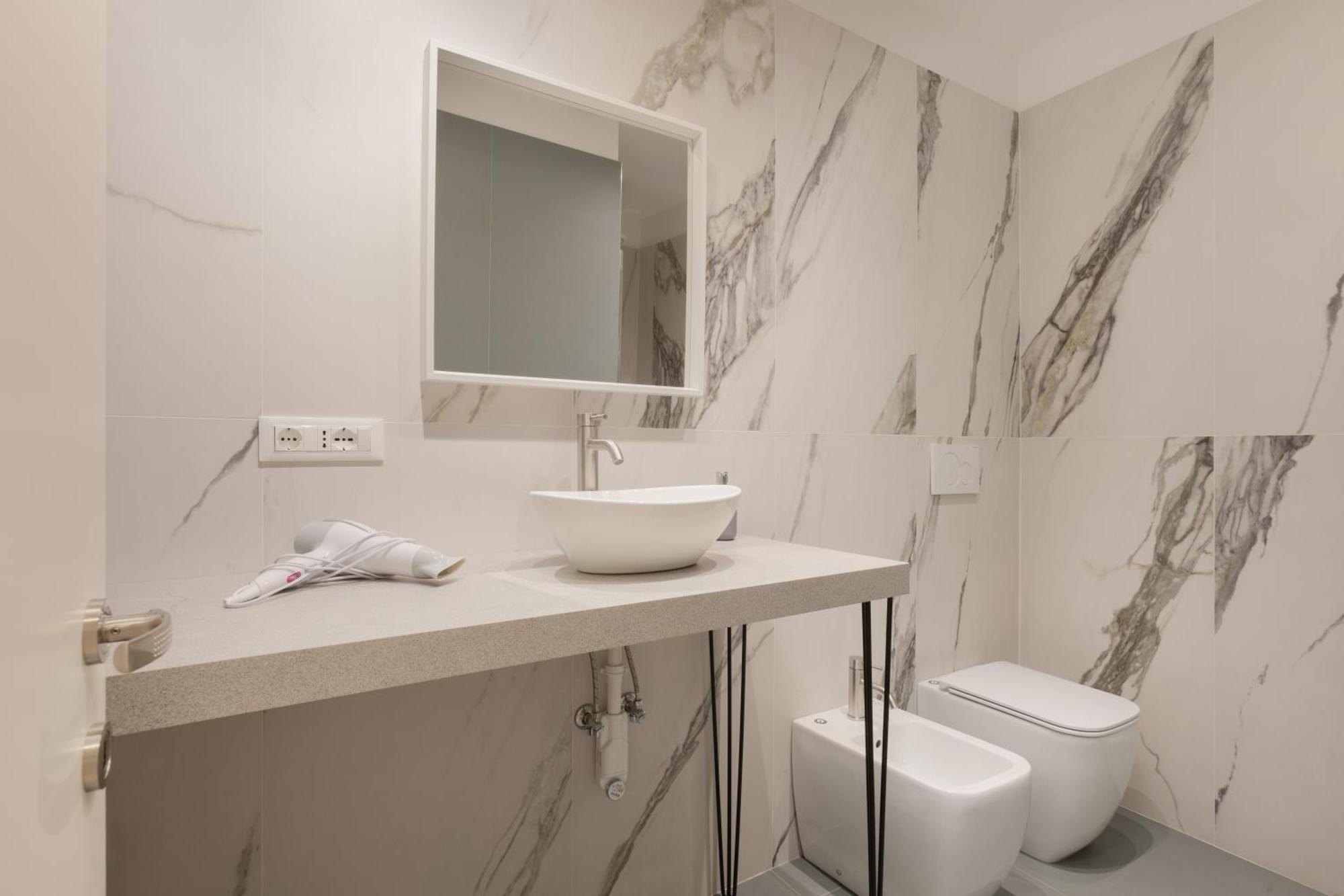 Snapstay Luxury Apartments In Centro A ตรีเอสเต ภายนอก รูปภาพ