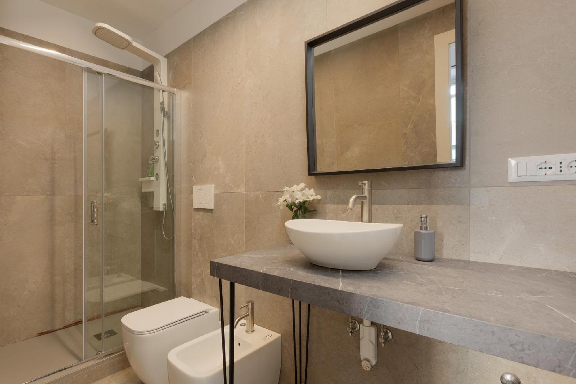 Snapstay Luxury Apartments In Centro A ตรีเอสเต ภายนอก รูปภาพ