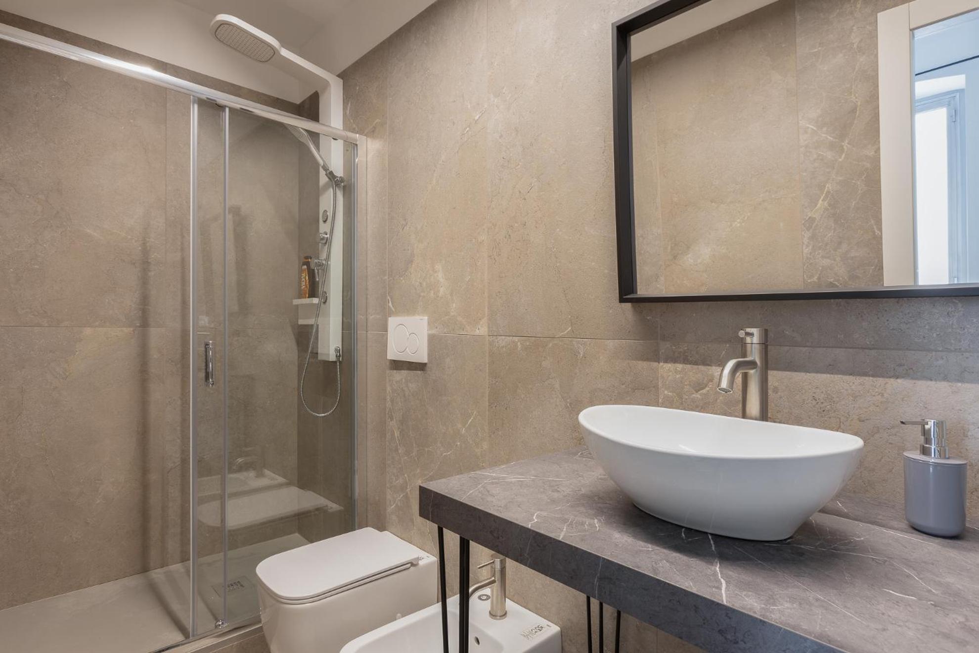 Snapstay Luxury Apartments In Centro A ตรีเอสเต ภายนอก รูปภาพ