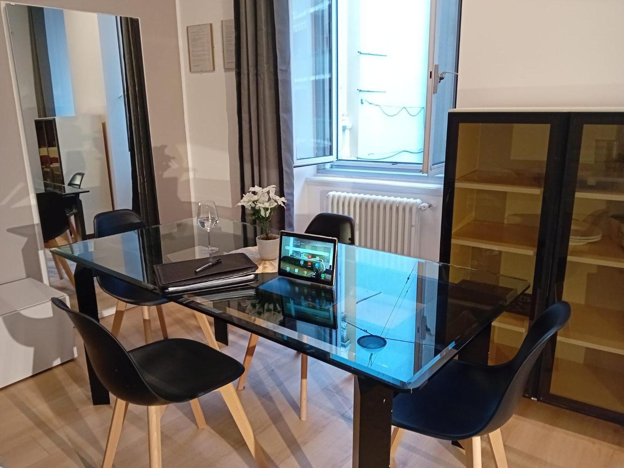 Snapstay Luxury Apartments In Centro A ตรีเอสเต ภายนอก รูปภาพ