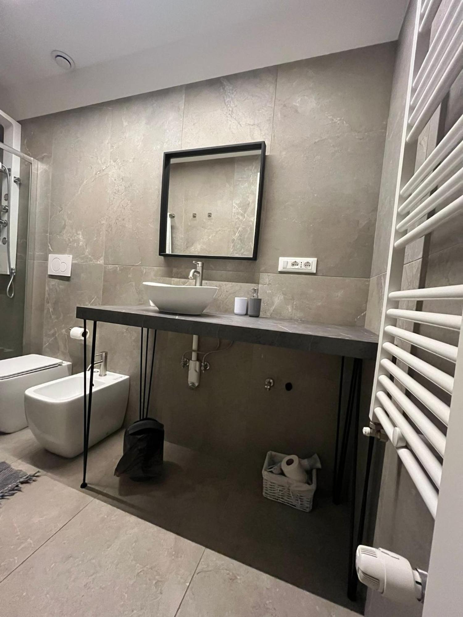 Snapstay Luxury Apartments In Centro A ตรีเอสเต ภายนอก รูปภาพ